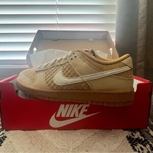 Nike Dunks- Waffle Coconut